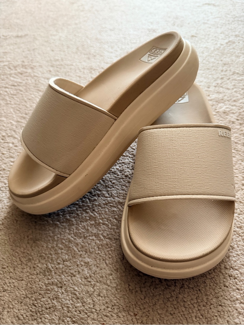 Reef Bondi Bay Platform Sandals Size 9